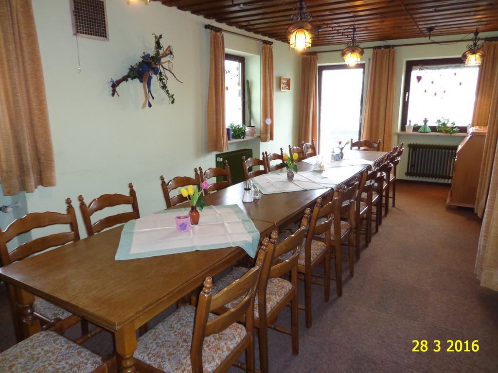Gasthof - Pension Schamberger Нойкирхен-байм-Хайлиген-Блут Экстерьер фото