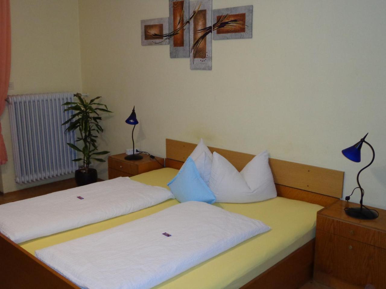 Gasthof - Pension Schamberger Нойкирхен-байм-Хайлиген-Блут Экстерьер фото